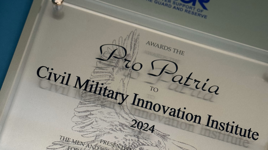 CMI2 receives U.S. Department of Defense Pro Patria Award